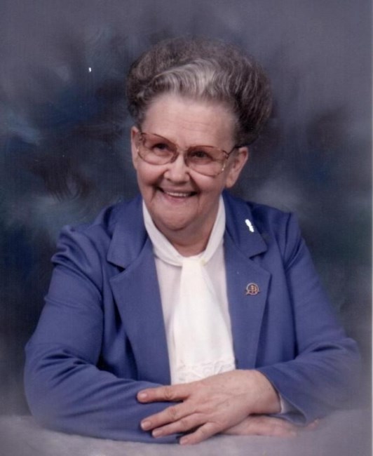 Obituary of Lola L Casto
