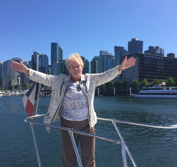 Obituary of Doris Maria Mobius