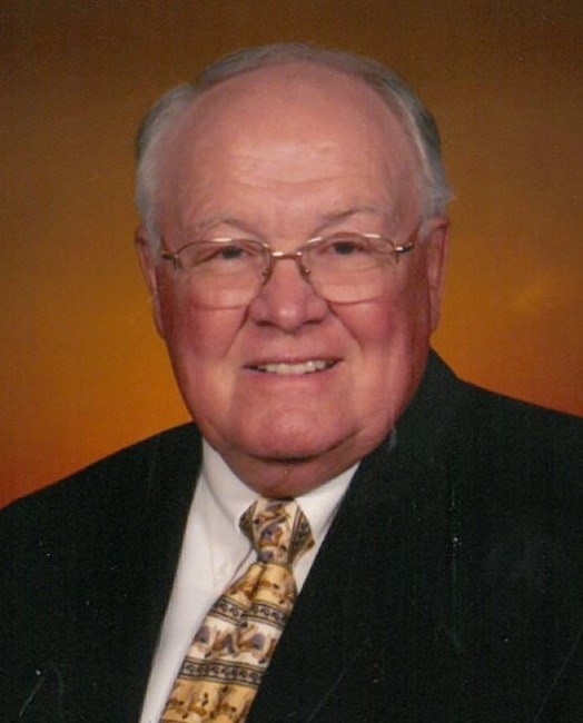 Obituary of Lowell Robert Hoffman