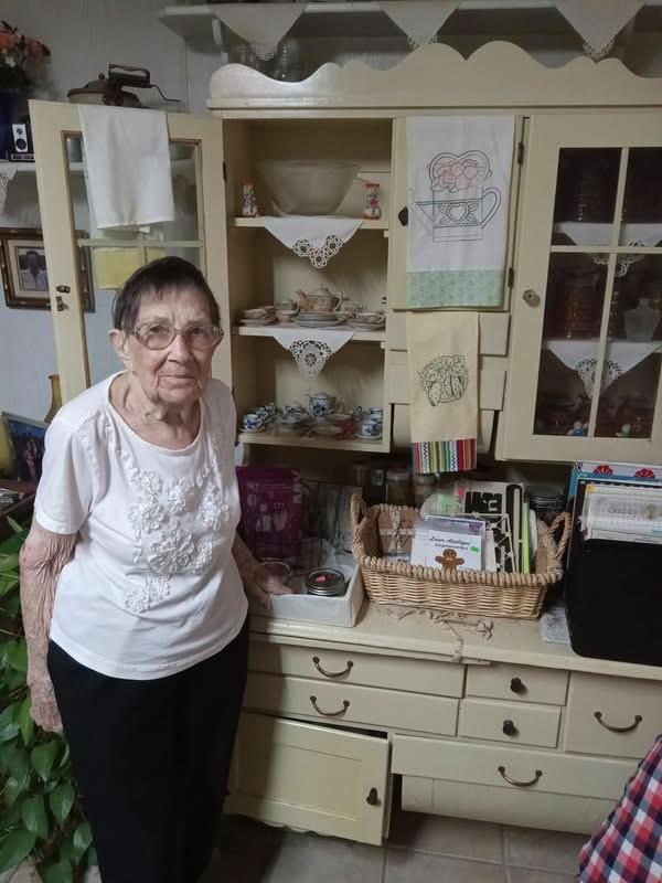 Obituary of Thelma Vivian Barker