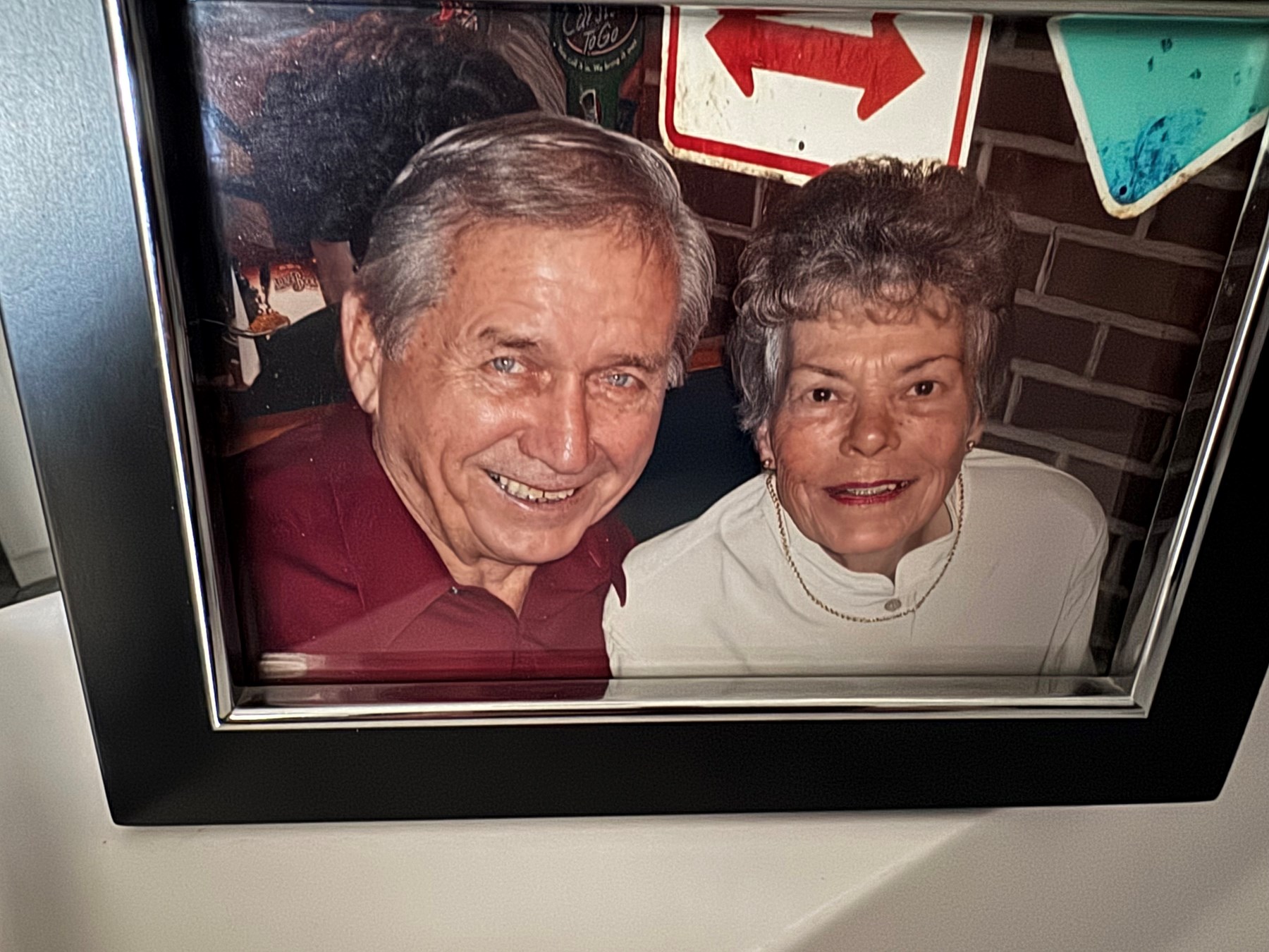 Obituario de Raymond Edgar Lindner