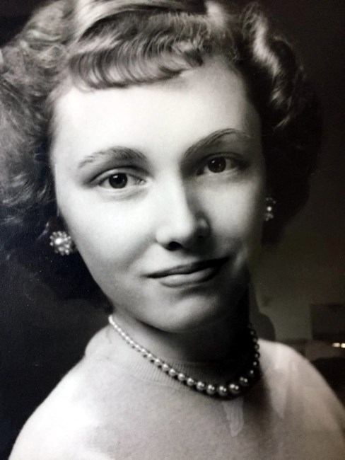 Obituario de Margaret Edith Davidson