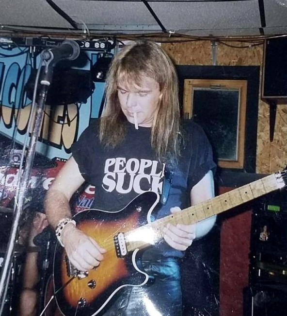 Obituary of Christopher Elliot Covault