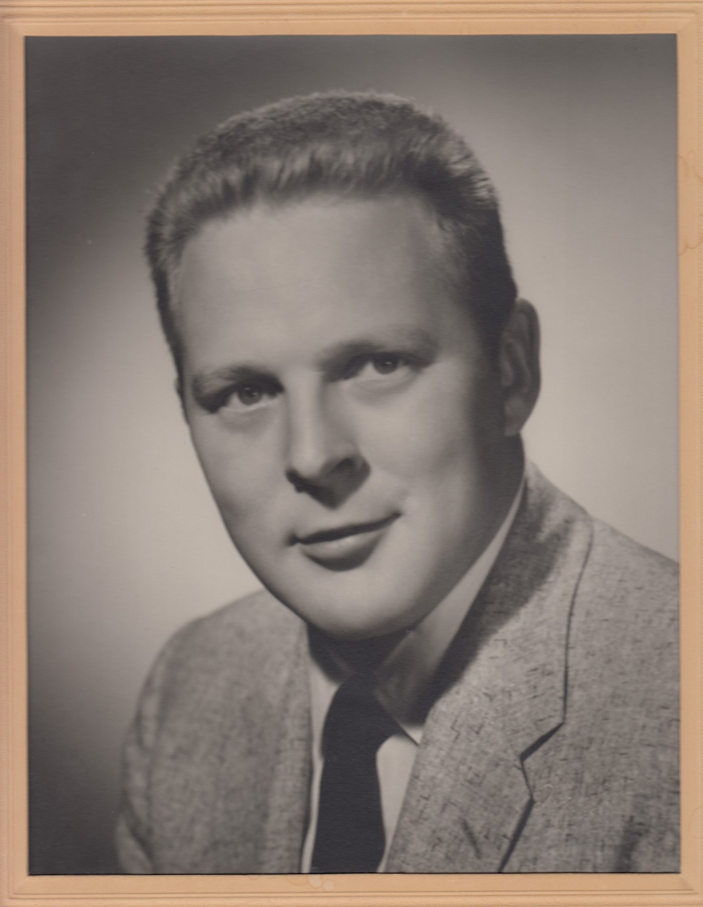 Obituary of Emmet Kennard Knott Jr.