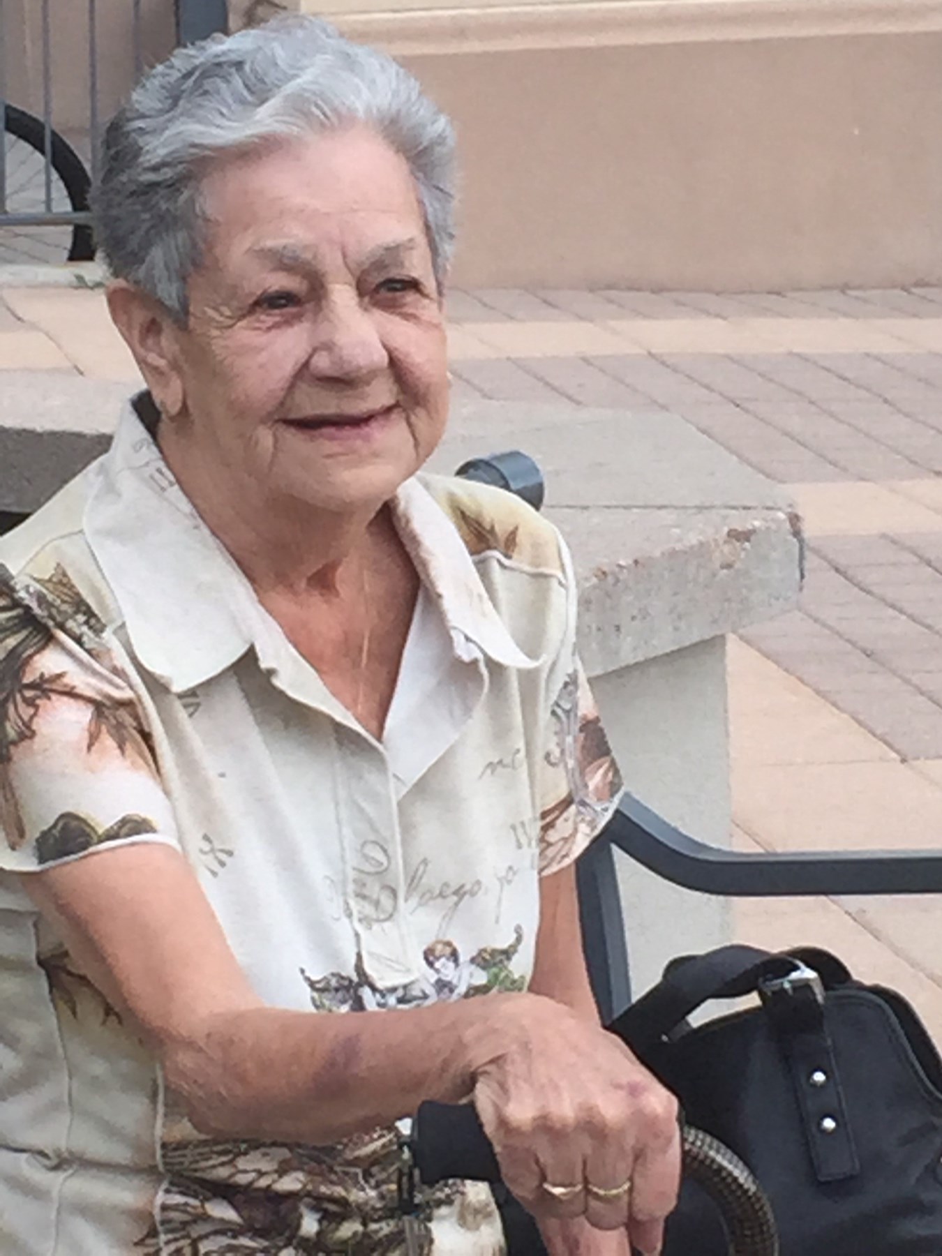 Obituary of Yvonne Margaret Wesmolan