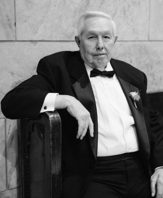 Obituary of Roy E. Hudson