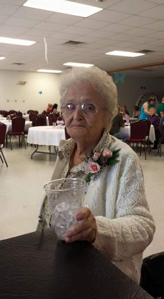 Obituario de Laura S Henry