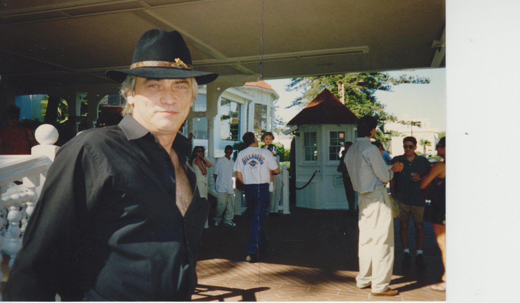 Obituary of Daniel Louis Lowe