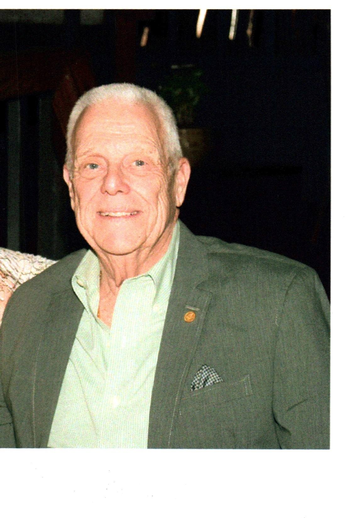 Obituary of Dennis "D.R." Ross White