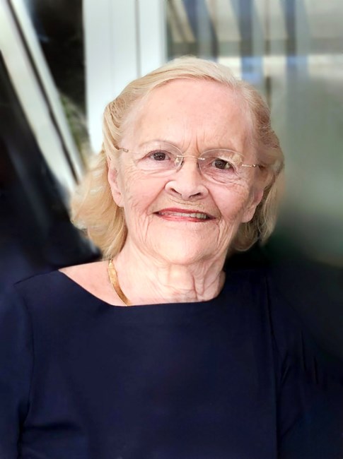 Obituary of Charlotte "Lotti" Sumberac