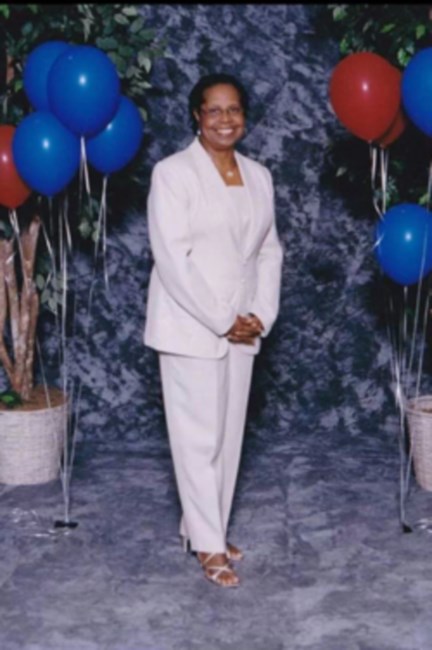 Obituary of Lola CeAndre' Sawyers