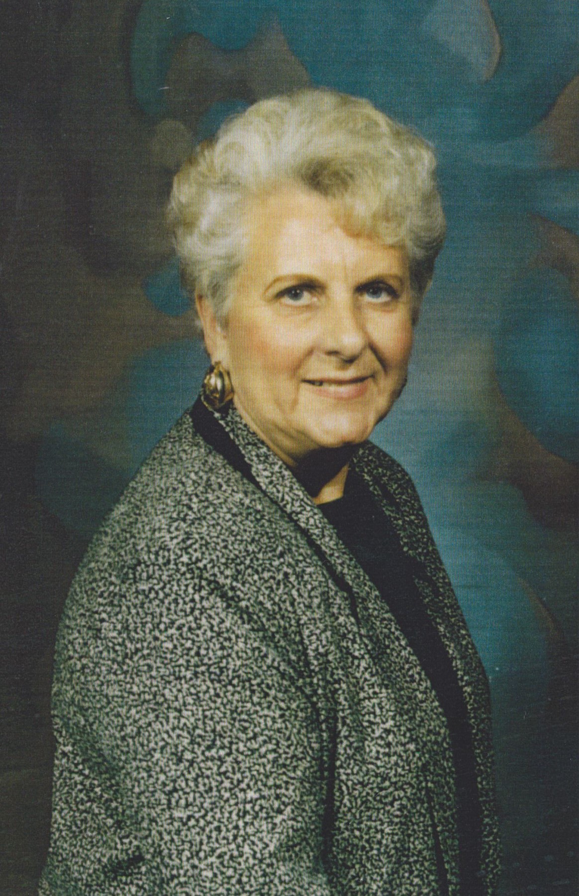 Obituary of Virginia Theresa Lindstrom