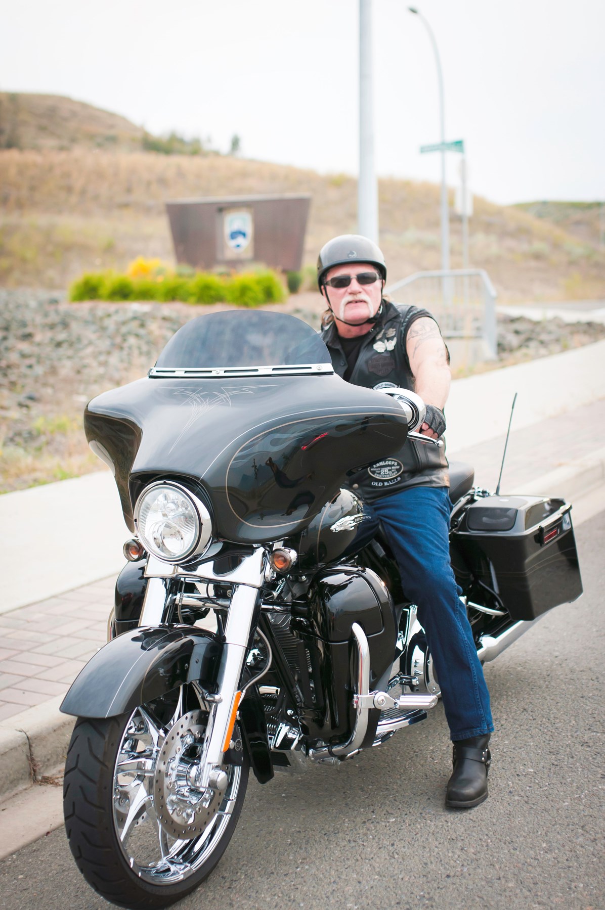 Obituary of Derek Robert Burnell