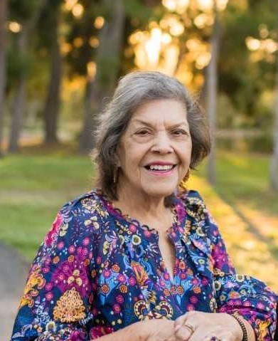 Obituary of Aurora Pena Lucio