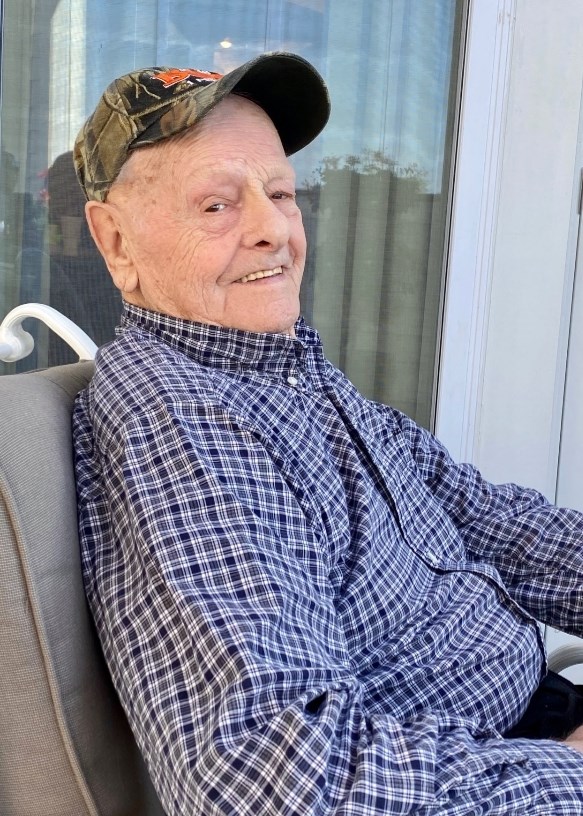 Obituario de Ezra "Bunt" Parrott