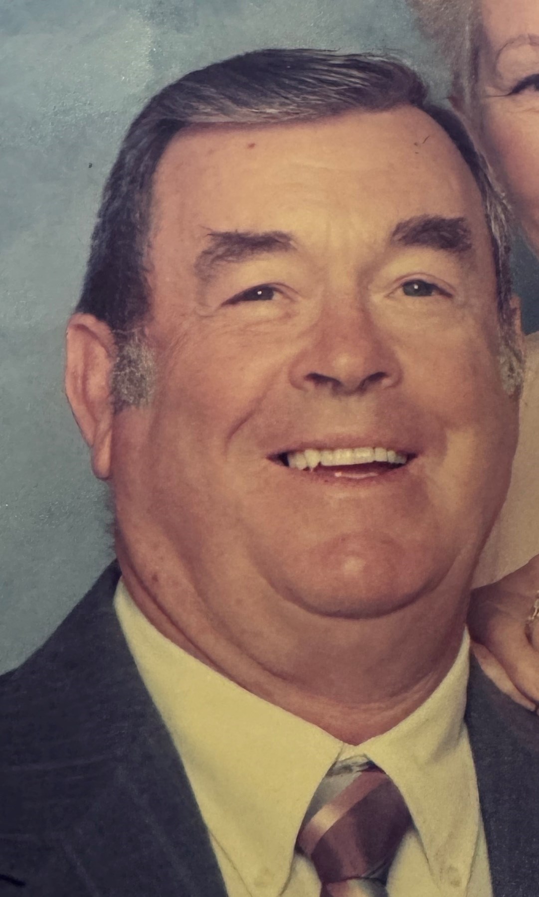 Avis de décès de Russell Marlin Lay