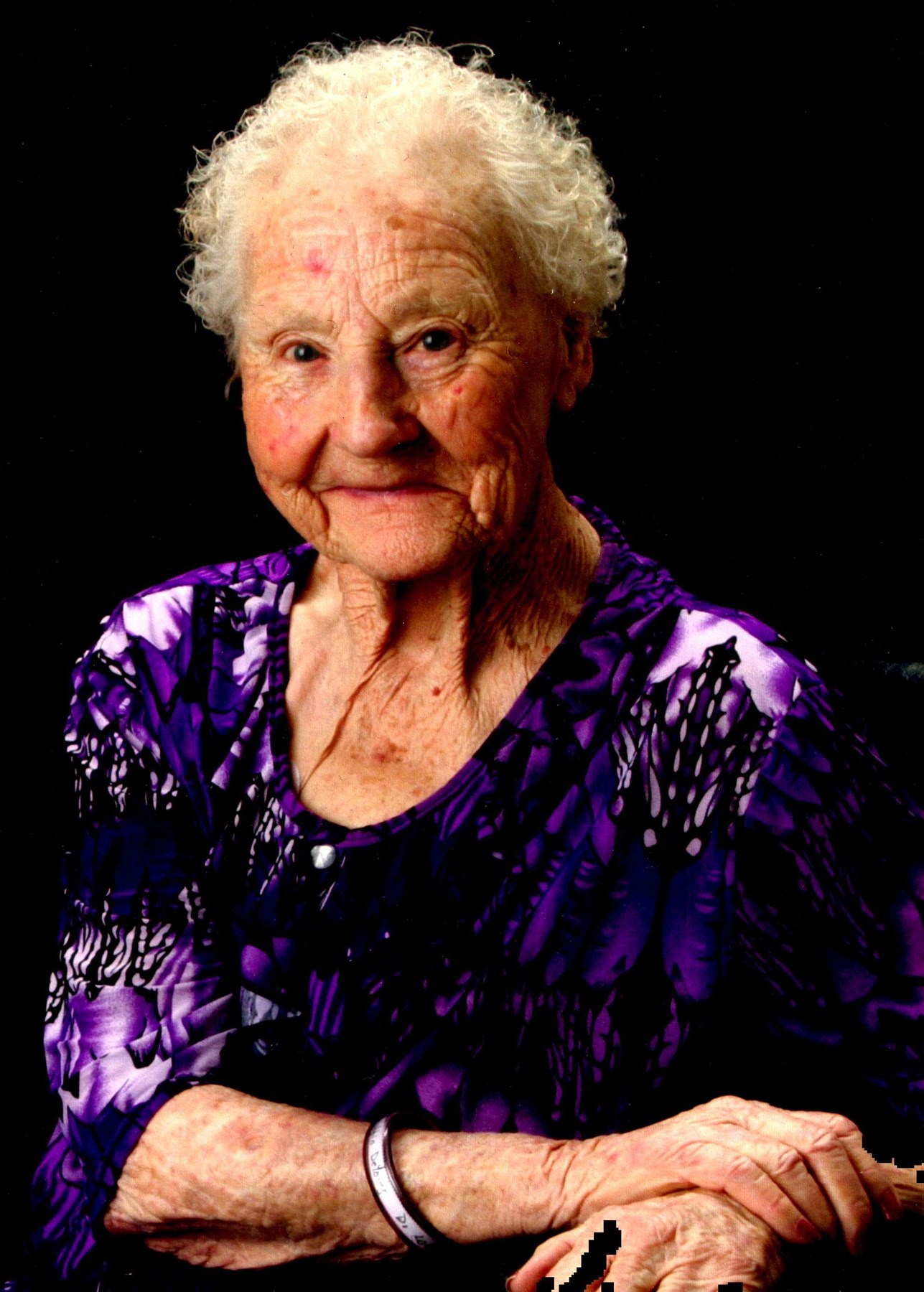 Obituary of Delores Cladie Mccubbin