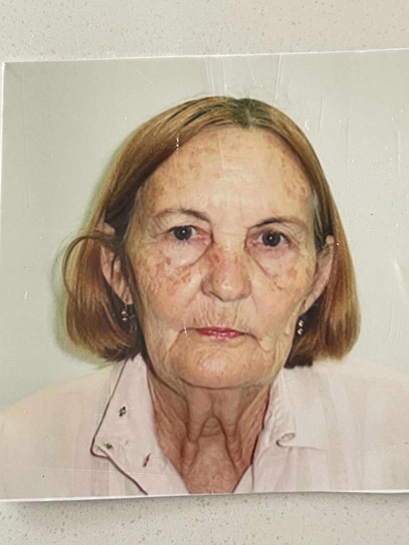 Obituary of Maria Victoria Hernandez