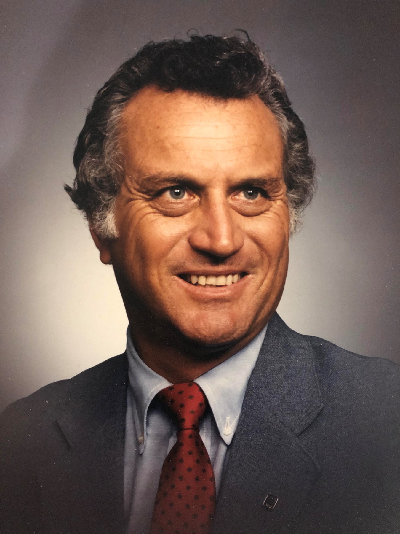 Obituary of Leo Thomas Sarakinis
