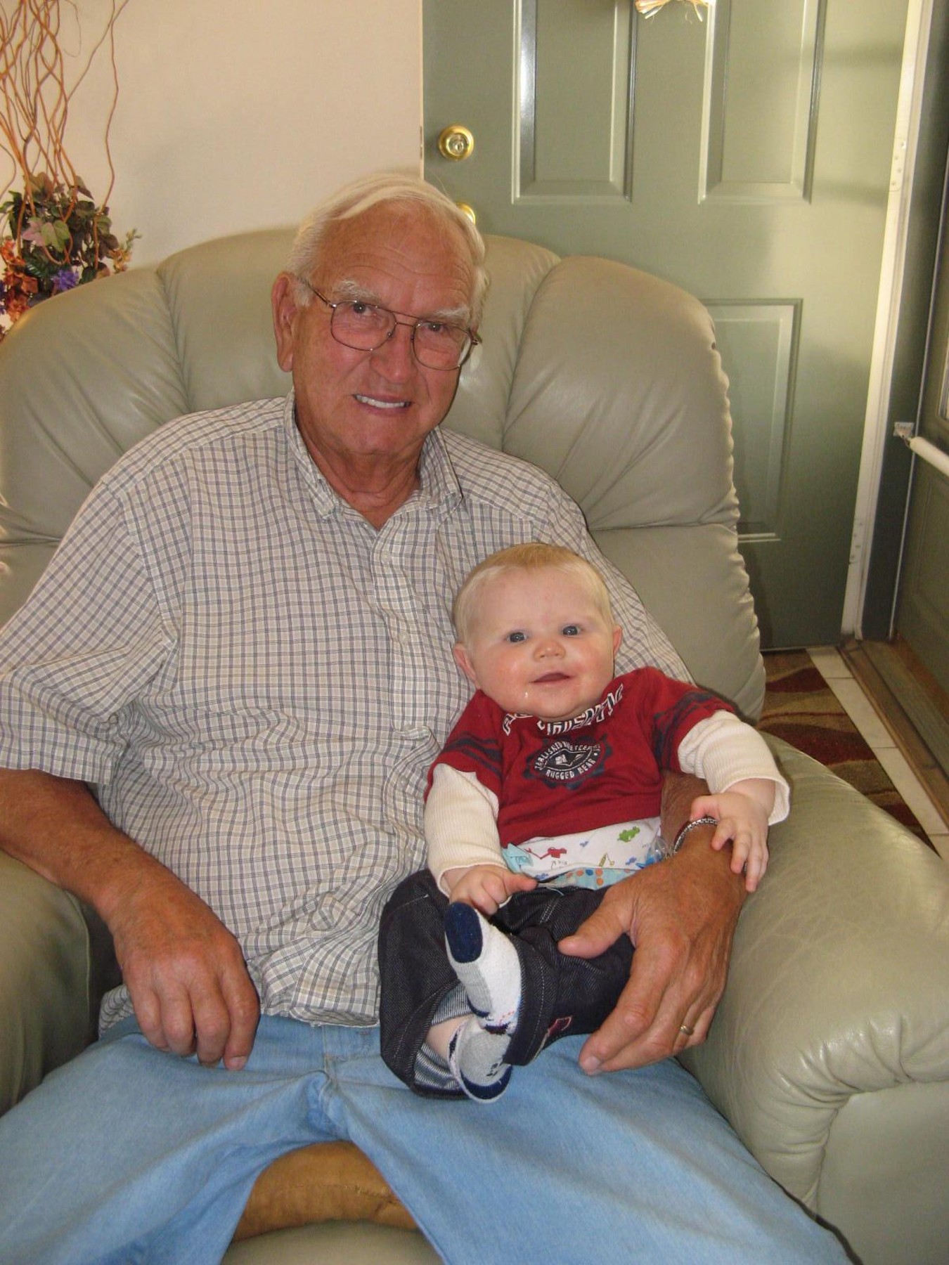 Obituary of Raymond L Clark