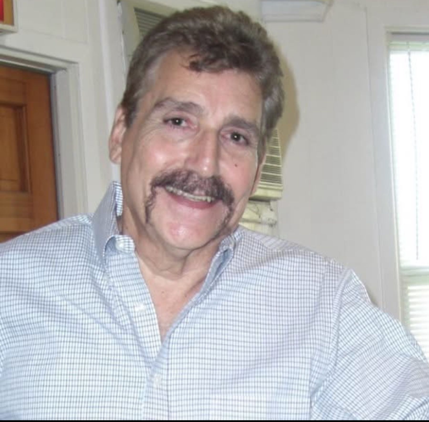 Obituario de Peter Chapa