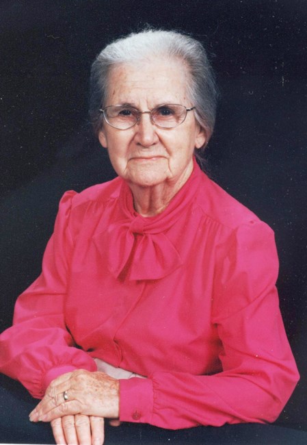 Obituary of Louise Stamper Hobbs "Mema"