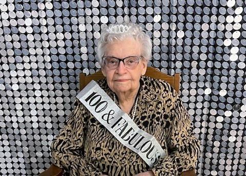 Avis de décès de Beverly Maxine Denise Van Oeveren