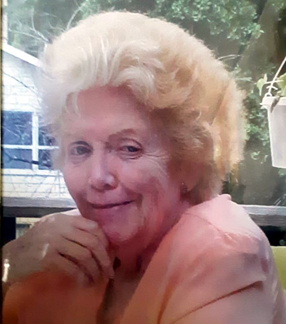 Obituary of Betty Zane Van Dusen