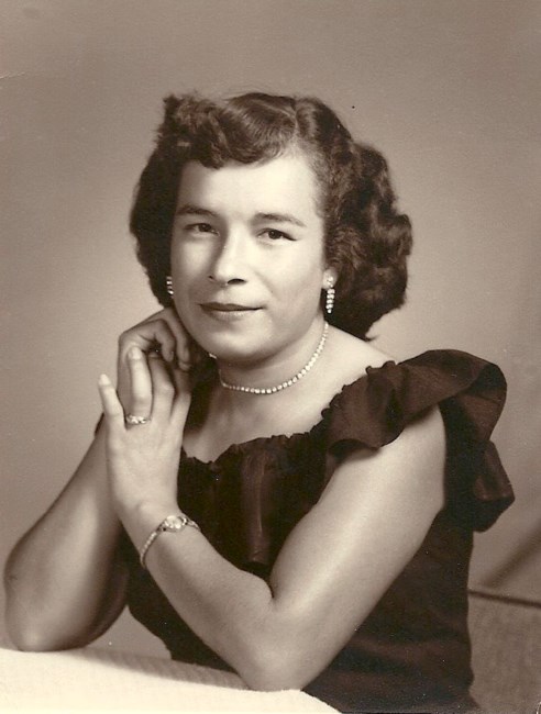 Obituary of Raquel Estrella