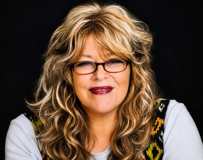 Obituary of Candace Houck