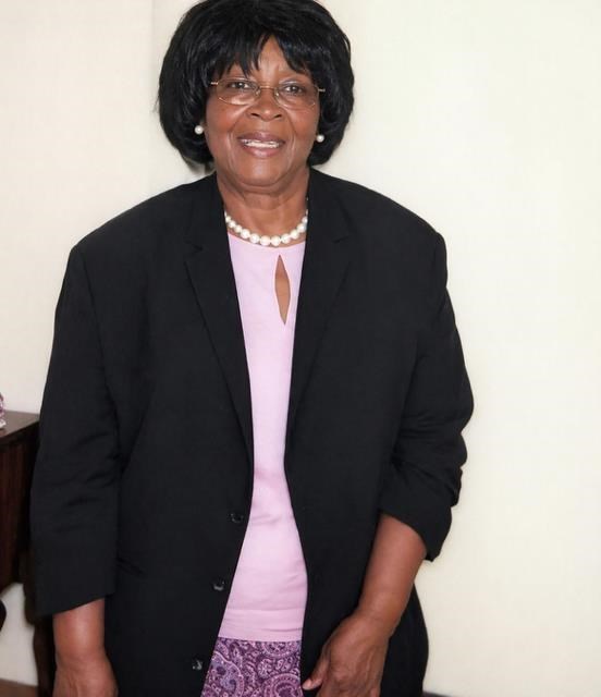 Obituary of Mae W. Roberts