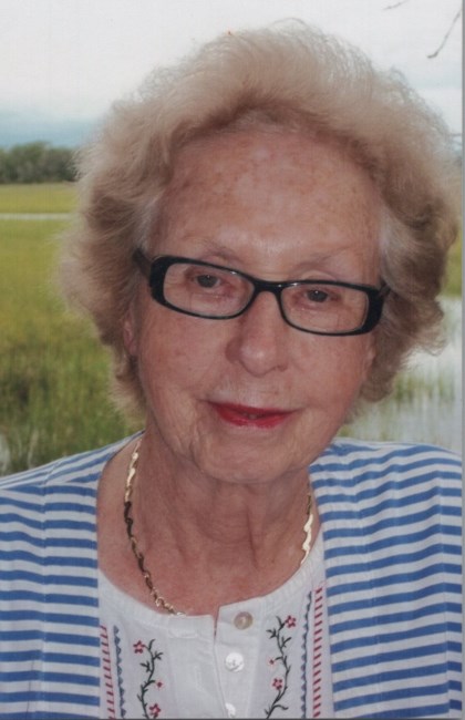 Obituary of Esther Elizabeth Acosta