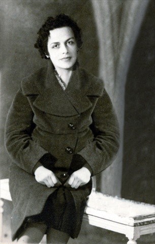 Obituary of Nadia T. Kamanjati