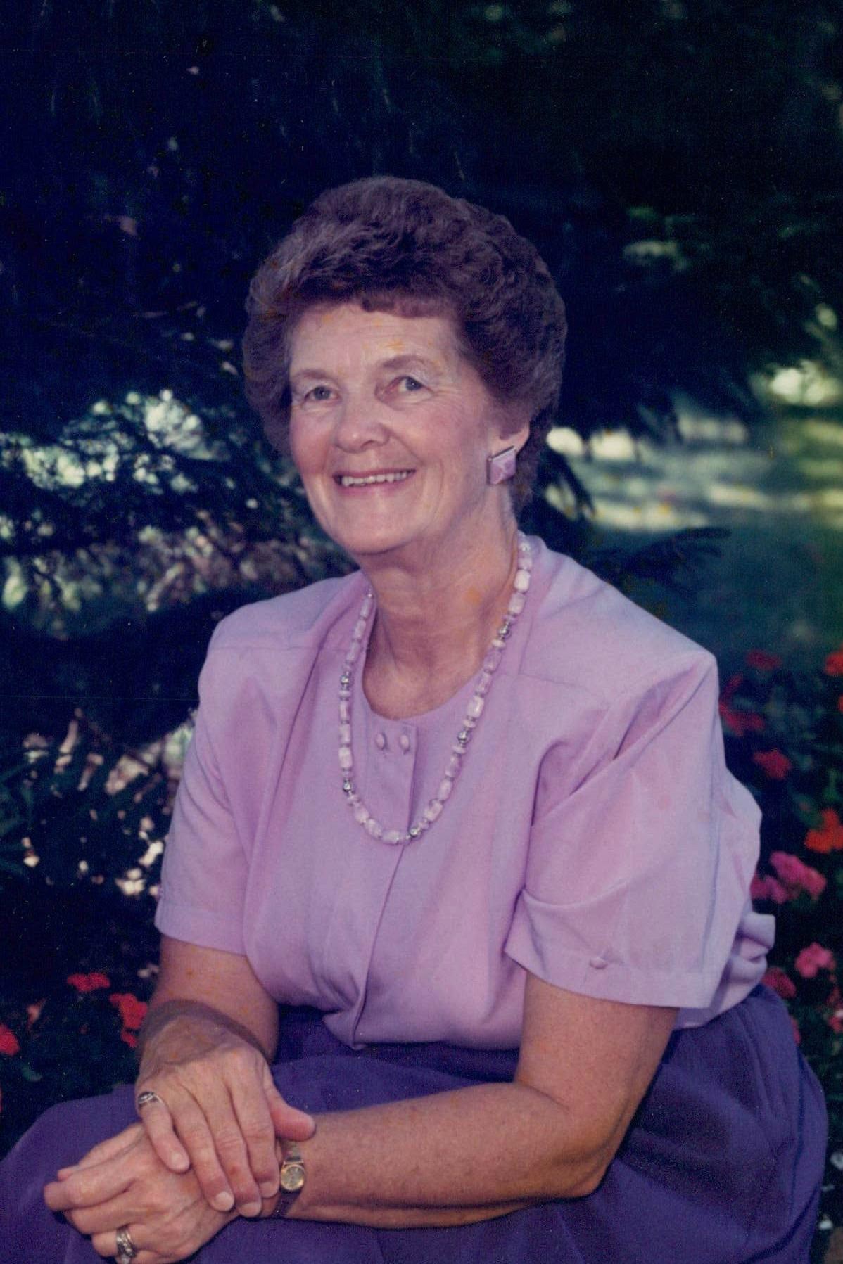 Obituary of Verna Mae Applejohn