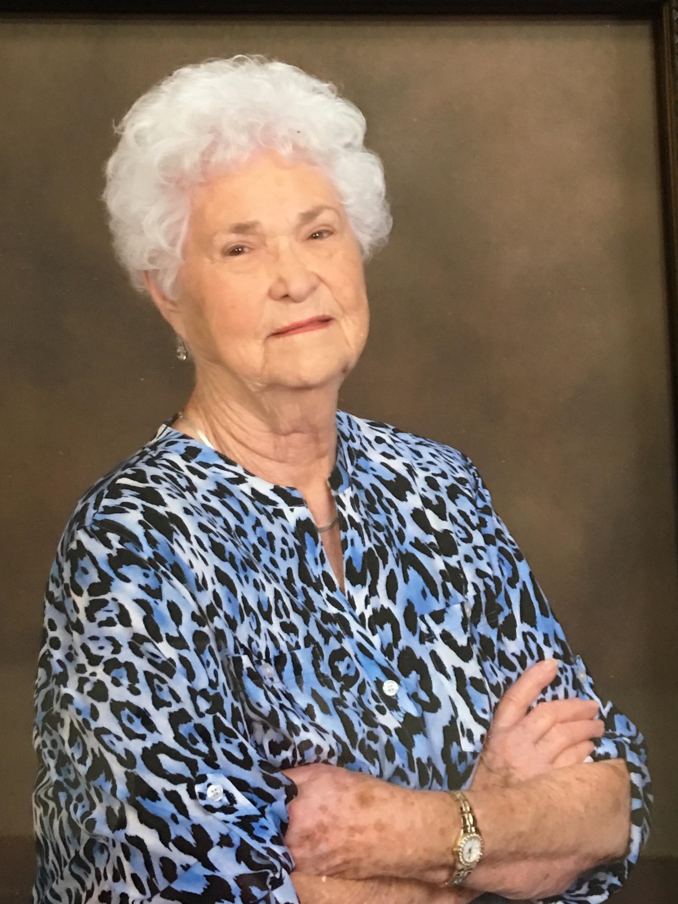 Obituary of Lois "Nita" Juanita Holt