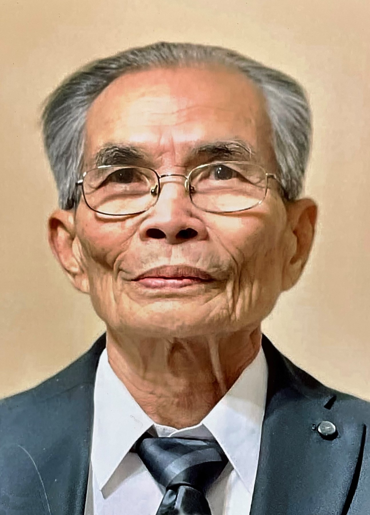 Obituary of Xi van Tran