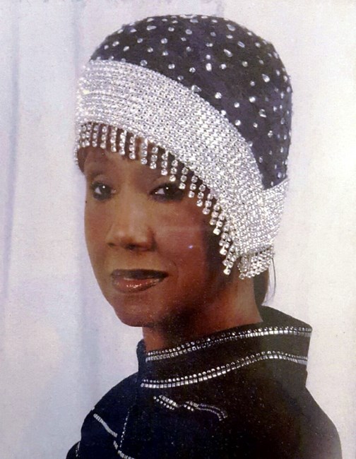 Obituary of Mae Evelyn Collins