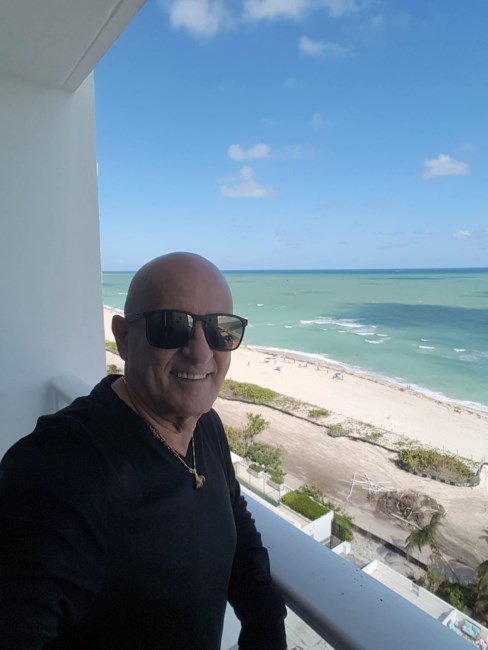 Obituary of Armando J De Leon