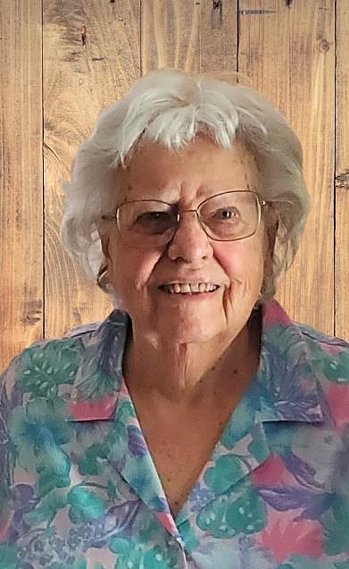 Obituary of Joyce E. (Acklin) McKnight