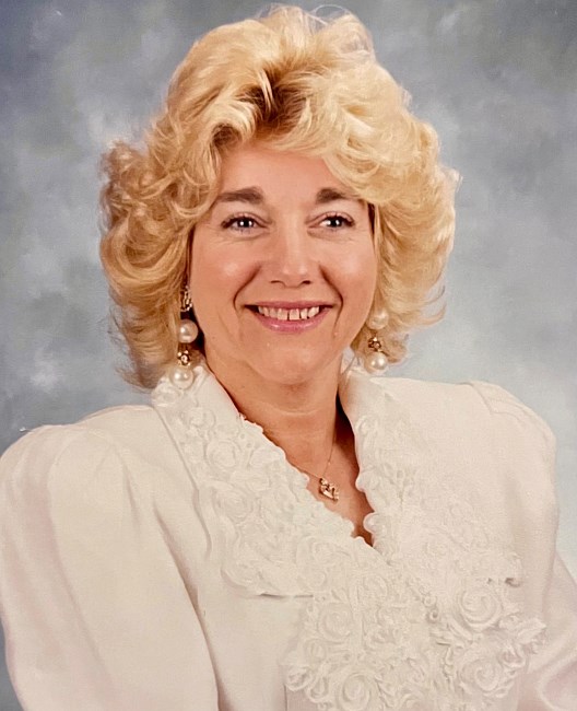 Avis de décès de Ms. Carolyn Jeanette DeLashmitt