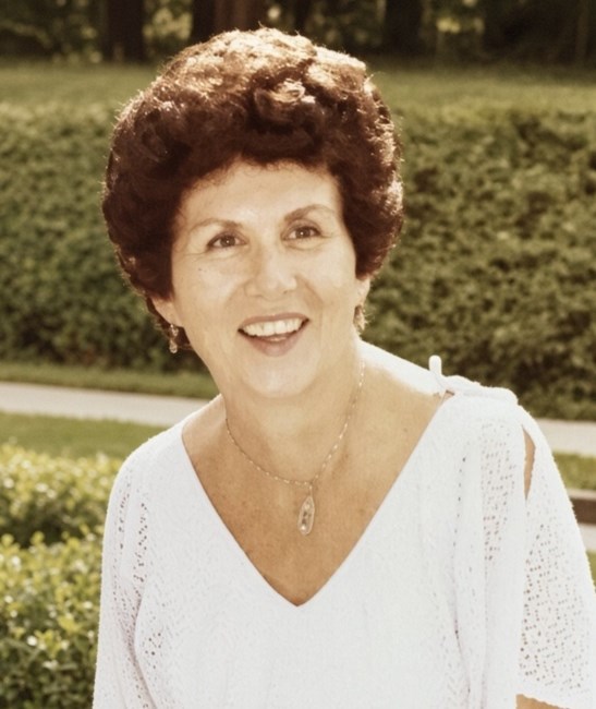 Obituary of Theresa M Lynch