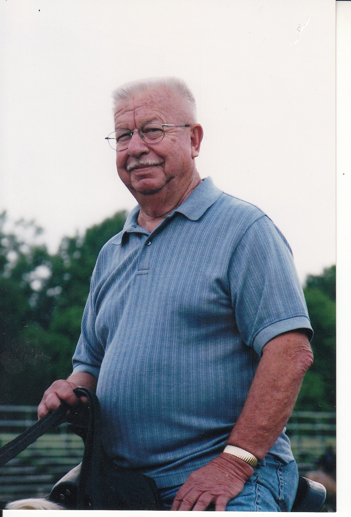 Obituary of Robert Elton Hunt