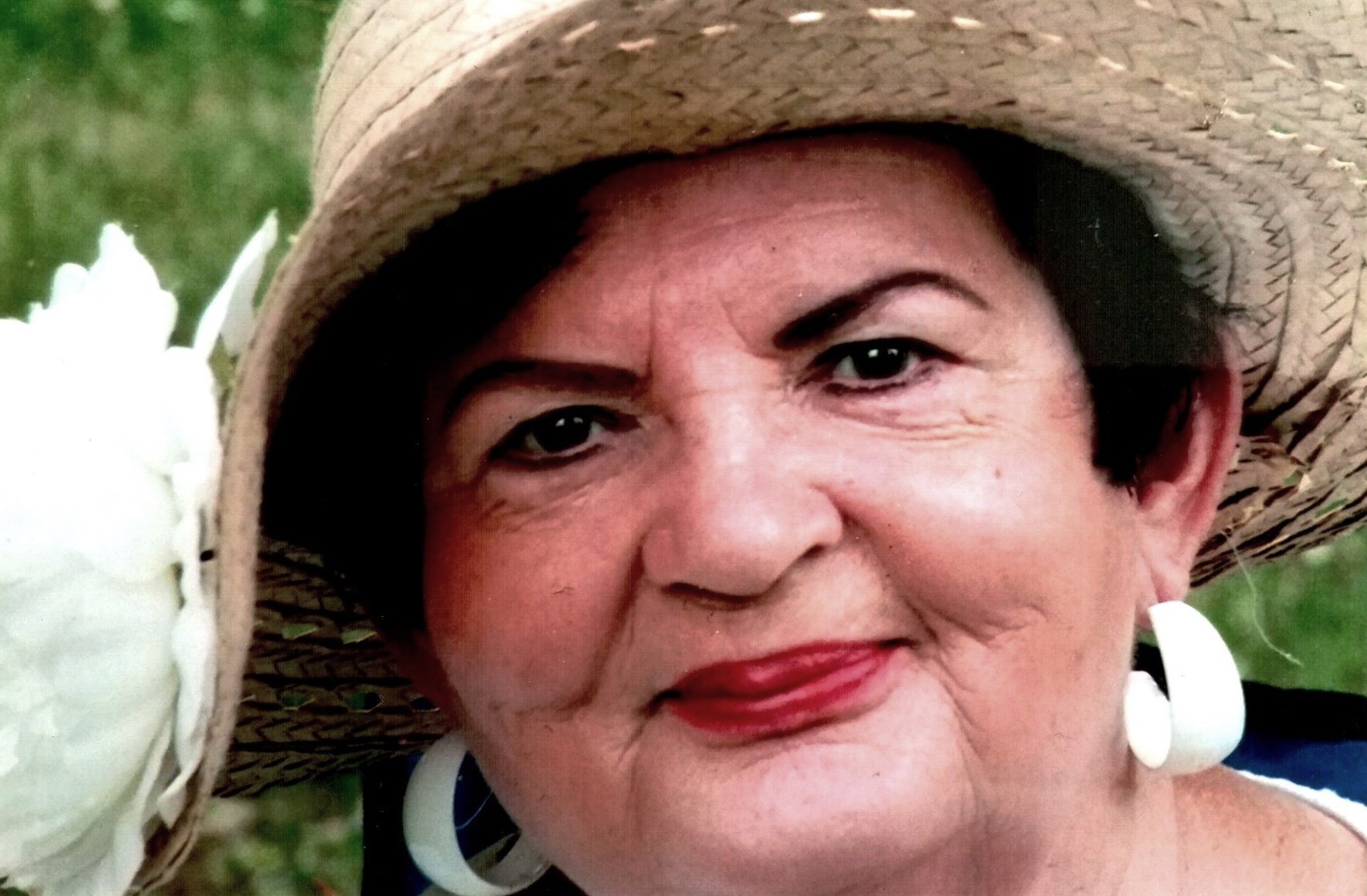 Joan Taylor Obituary