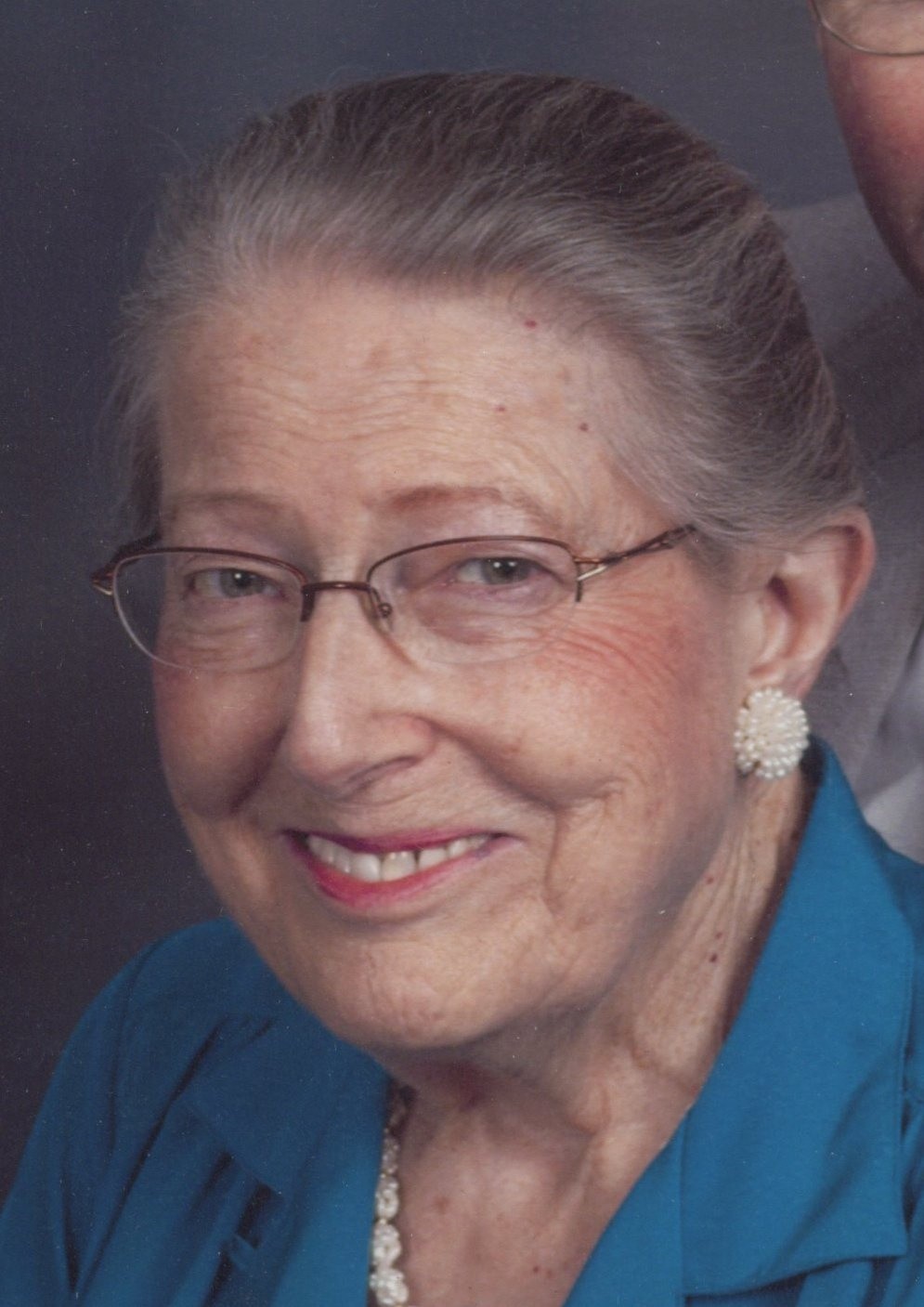 Obituary of Evelyn Saegert Lobrecht