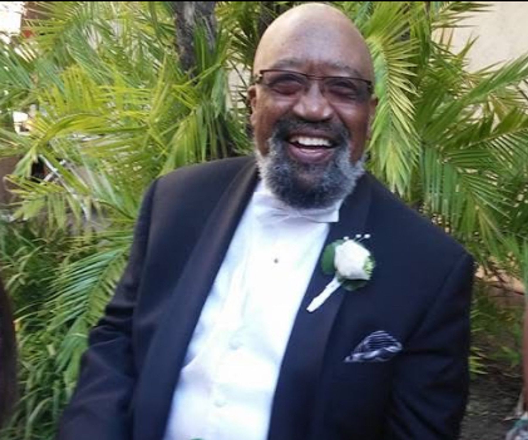 Obituary of Leon Davis