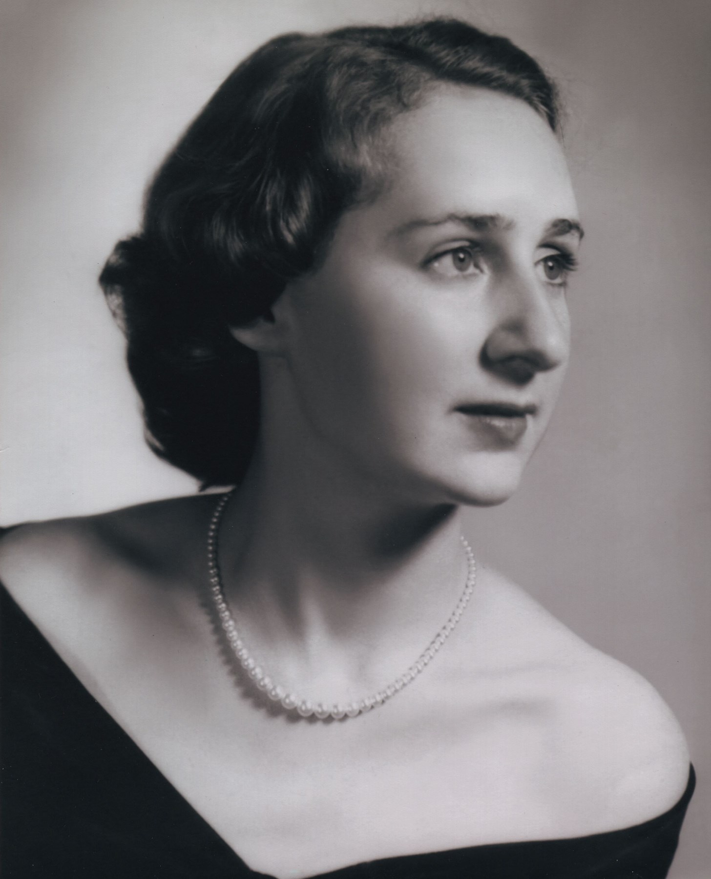 Obituary of Sara Bender Moore