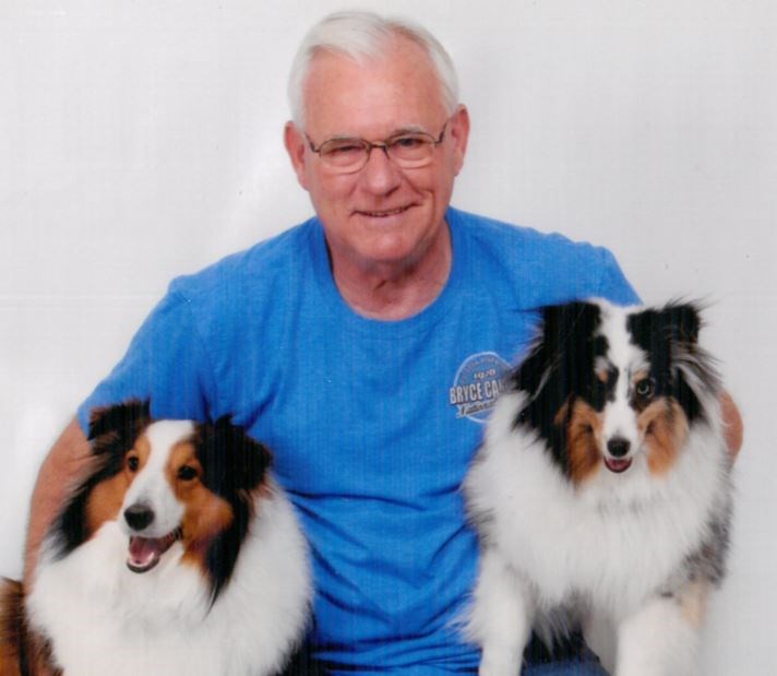 Avis de décès de Dennis Eugene Maach