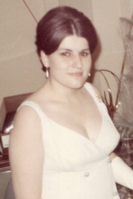 Obituario de Clara "Terry" Kornick Law