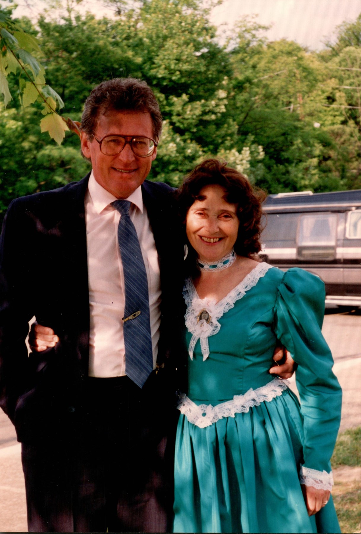 Obituary of Howard Hampton Hinegardner