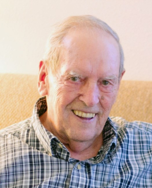 Obituary of Charles "Charlie" MacNeill